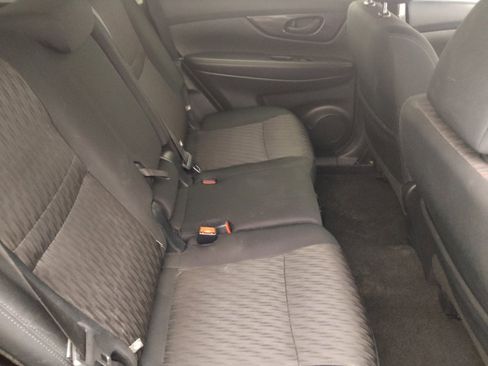 Used 2020 Nissan Rogue S FWD image 19