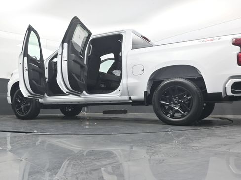 Used 2026 Chevrolet Silverado 1500 Custom AWD/4WD image 39