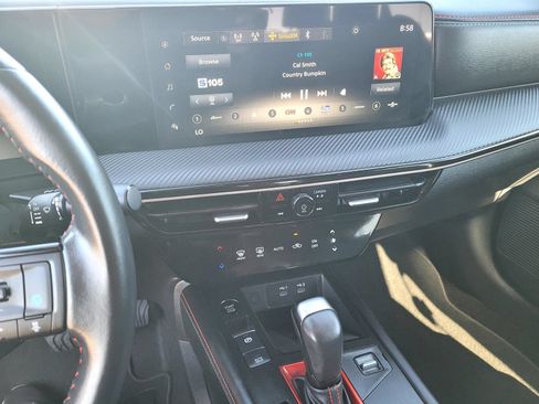 Used 2025 Nissan Kicks SR FWD image 24