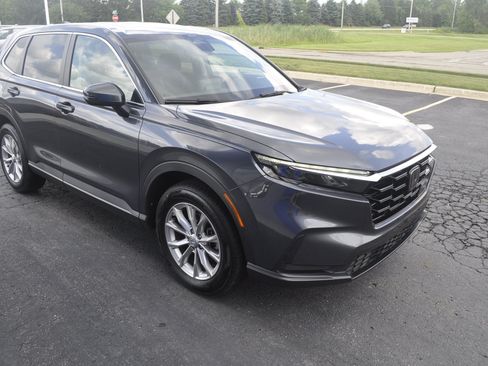 Used 2024 Honda CR-V EX image 1