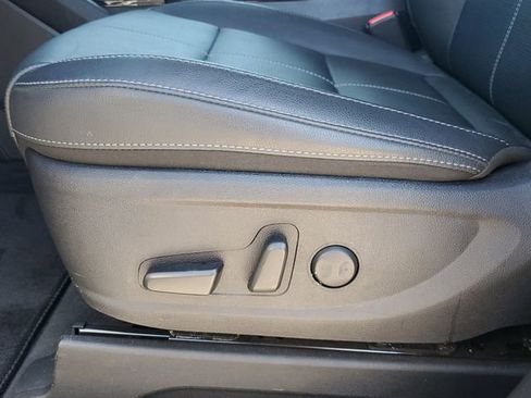 Used 2024 Kia Telluride EX image 17