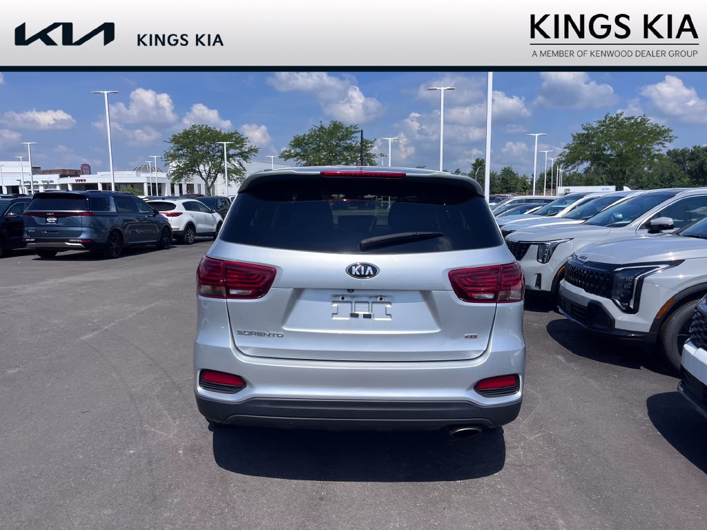 Used 2019 Kia Sorento L FWD image 4