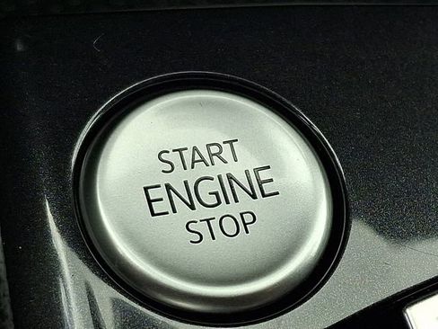 Certified 2023 Volkswagen Tiguan SEL R-Line image 23