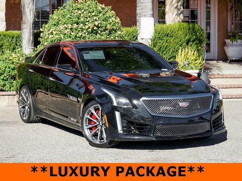 Used 2017 Cadillac CTS V w/ Carbon Fiber Package image 2