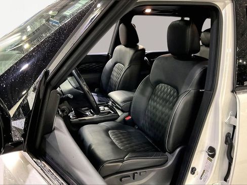 Used 2024 INFINITI QX80 Sensory w/ Cargo Package image 18