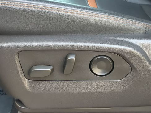 Used 2024 GMC Sierra 1500 AT4 w/ Technology Package image 18