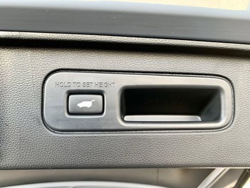 Used 2025 Honda Pilot TrailSport image 26