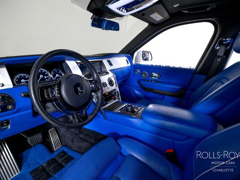 Used 2021 Rolls-Royce Cullinan image 4