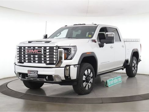 Used 2024 GMC Sierra 2500 Denali w/ Denali Reserve Package AWD/4WD image 10
