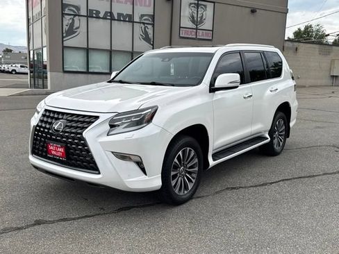 Used 2022 Lexus GX 460 Luxury w/ Off Road Package AWD/4WD image 13