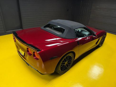 Used 2006 Chevrolet Corvette Convertible w/ Preferred Equipment Group RWD image 32