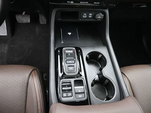 Used 2025 Honda Pilot Elite image 32