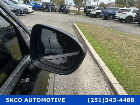Used 2024 Nissan Rogue SV FWD image 10