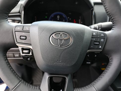 Used 2026 Toyota Camry LE FWD image 14