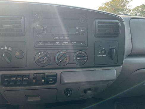Used 2006 Ford F350 XLT AWD/4WD image 20