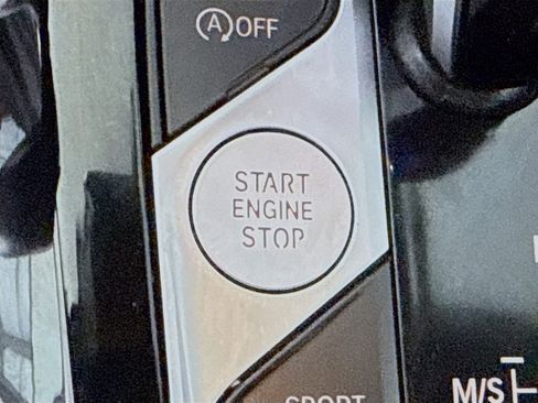 Used 2023 BMW X3 sDrive30i w/ Premium Package w/ZPA image 21