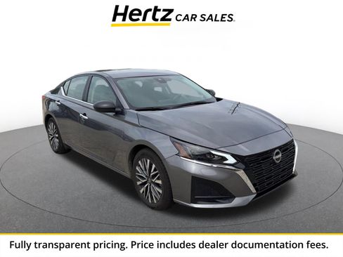 Used 2025 Nissan Altima 2.5 SV FWD image 1