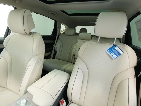 New 2026 Genesis GV80 2.5T Prestige image 14