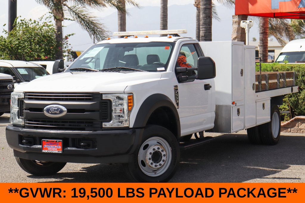 Used 2017 Ford F550 2WD Regular Cab Super Duty image 4