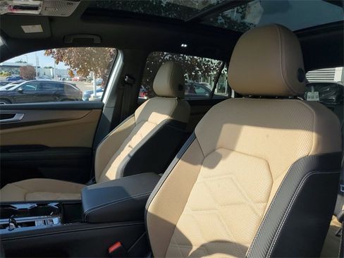 New 2026 Volkswagen Atlas Cross Sport SE image 17