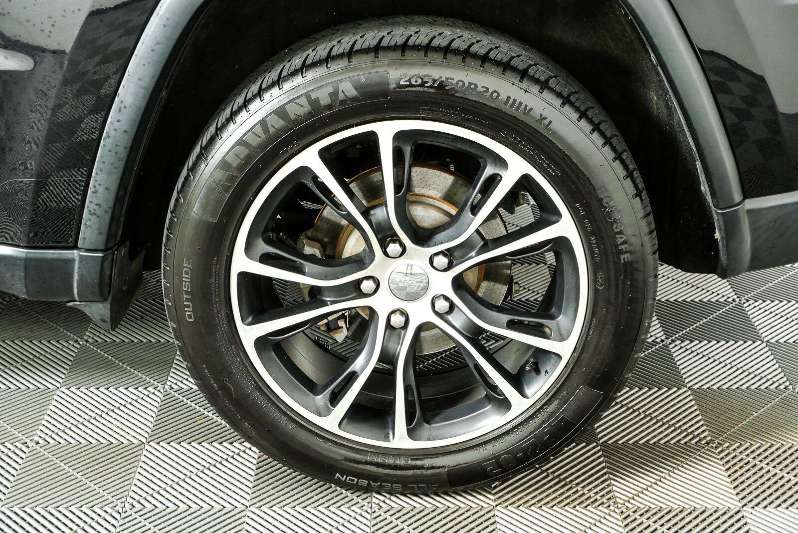 Used 2015 Jeep Grand Cherokee Laredo w/ Quick Order Package 23E RWD image 34