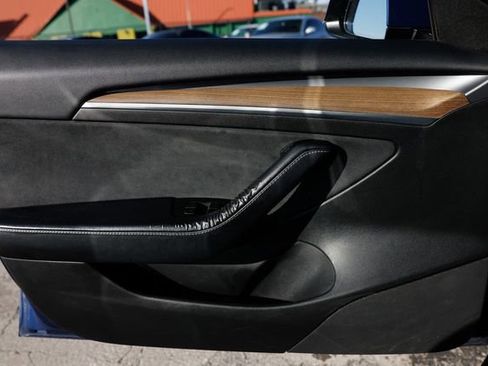 Used 2022 Tesla Model 3 Standard Range image 45
