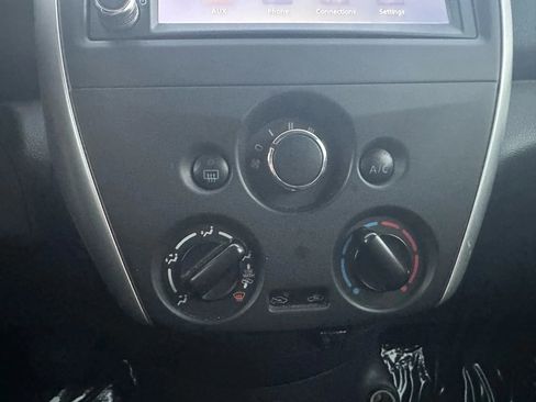 Used 2019 Nissan Versa SV image 34