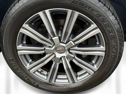 Used 2017 Lexus LX 570 4WD image 11