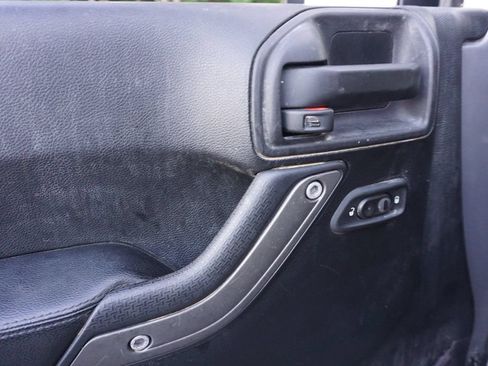 Used 2016 Jeep Wrangler Unlimited Sport AWD/4WD image 3