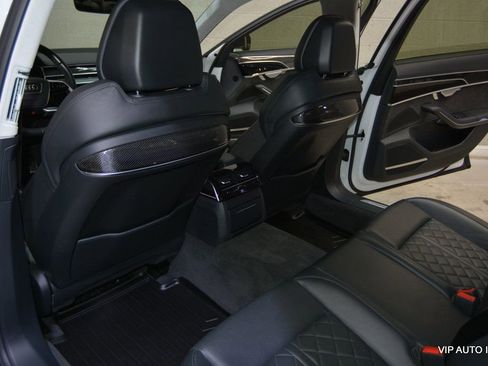 Used 2020 Audi S8 L w/ S8 Executive Package image 20