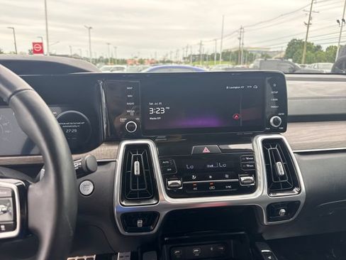 Used 2022 Kia Sorento SX Prestige AWD/4WD image 18