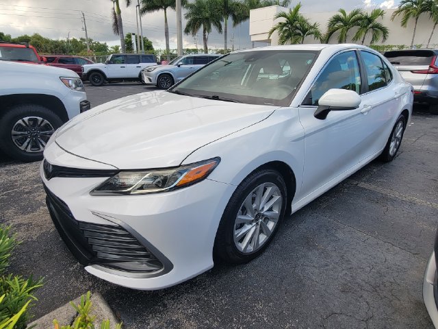 Used 2022 Toyota Camry LE FWD image 28