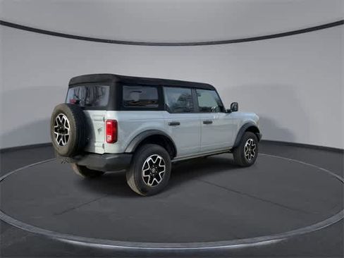 Used 2022 Ford Bronco Base image 8