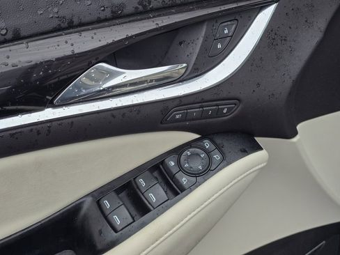 Used 2022 Buick Enclave Premium w/ Experience Buick Package image 37