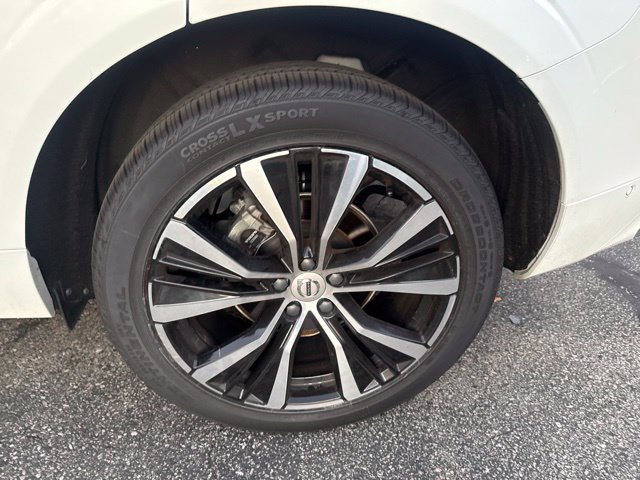 Used 2024 Volvo XC60 B5 Plus w/ Protection Package Premier AWD/4WD image 11