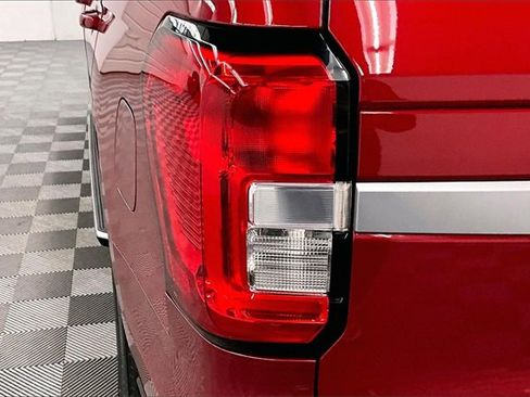 Used 2022 Ford Expedition XLT image 33