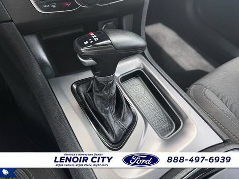 Used 2022 Dodge Charger SXT w/ Blacktop Package RWD image 27
