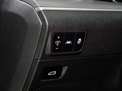 Used 2023 Kia K5 GT-Line image 12