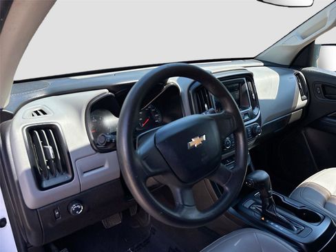 Used 2019 Chevrolet Colorado W/T RWD image 9