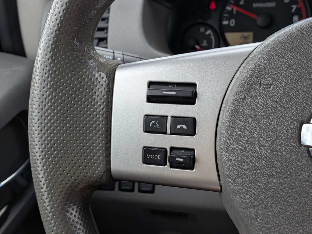 Used 2016 Nissan Frontier SV AWD/4WD image 21