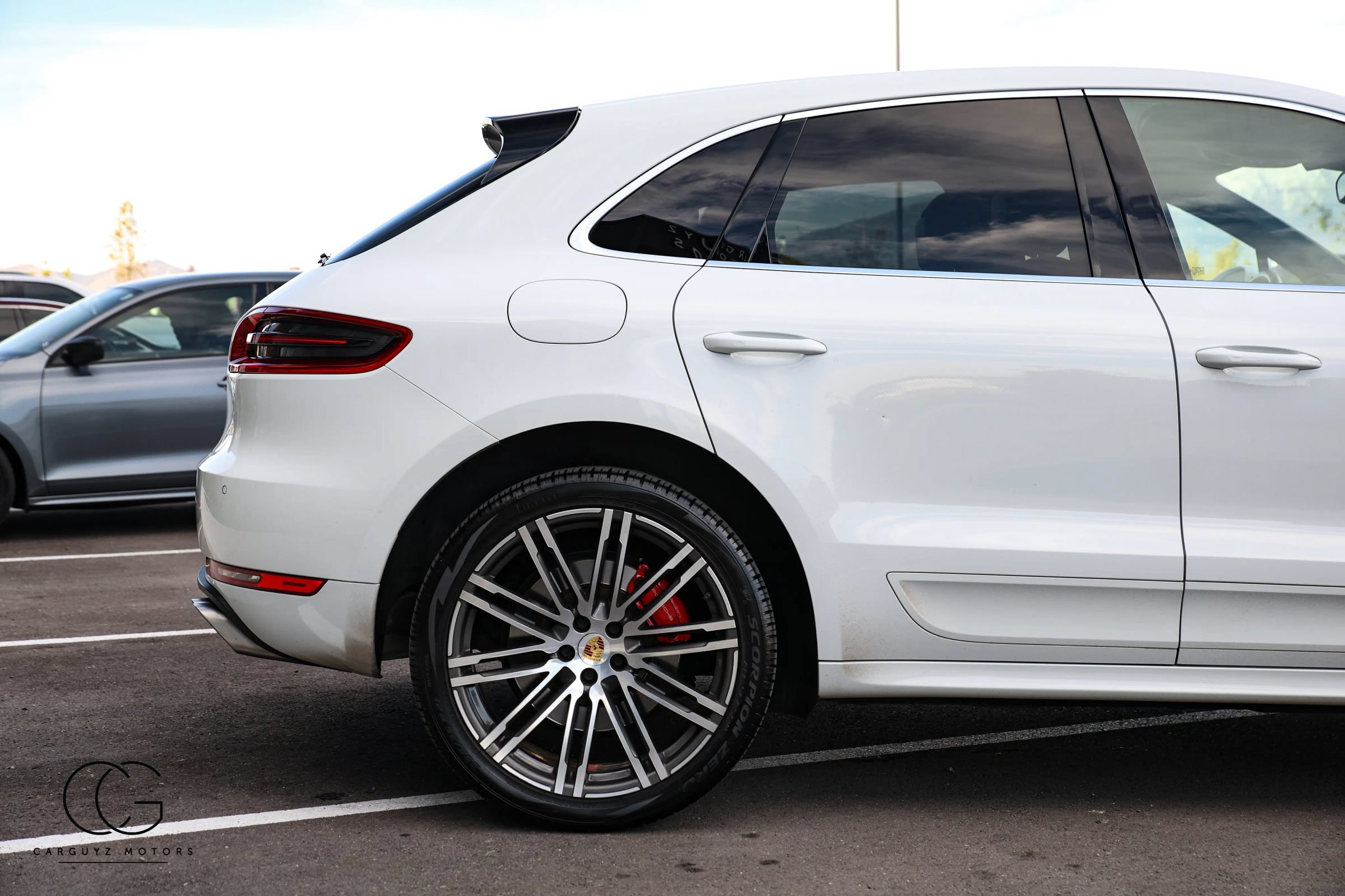 Used 2015 Porsche Macan Turbo AWD/4WD image 14