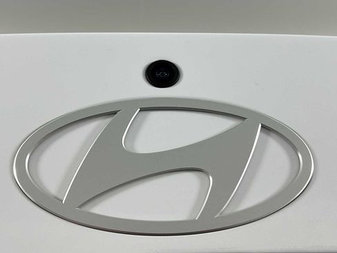 Used 2025 Hyundai Elantra SEL w/ Cargo Package image 18