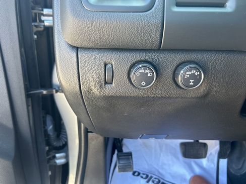 Used 2022 Chevrolet Colorado LT w/ Safety Package image 15