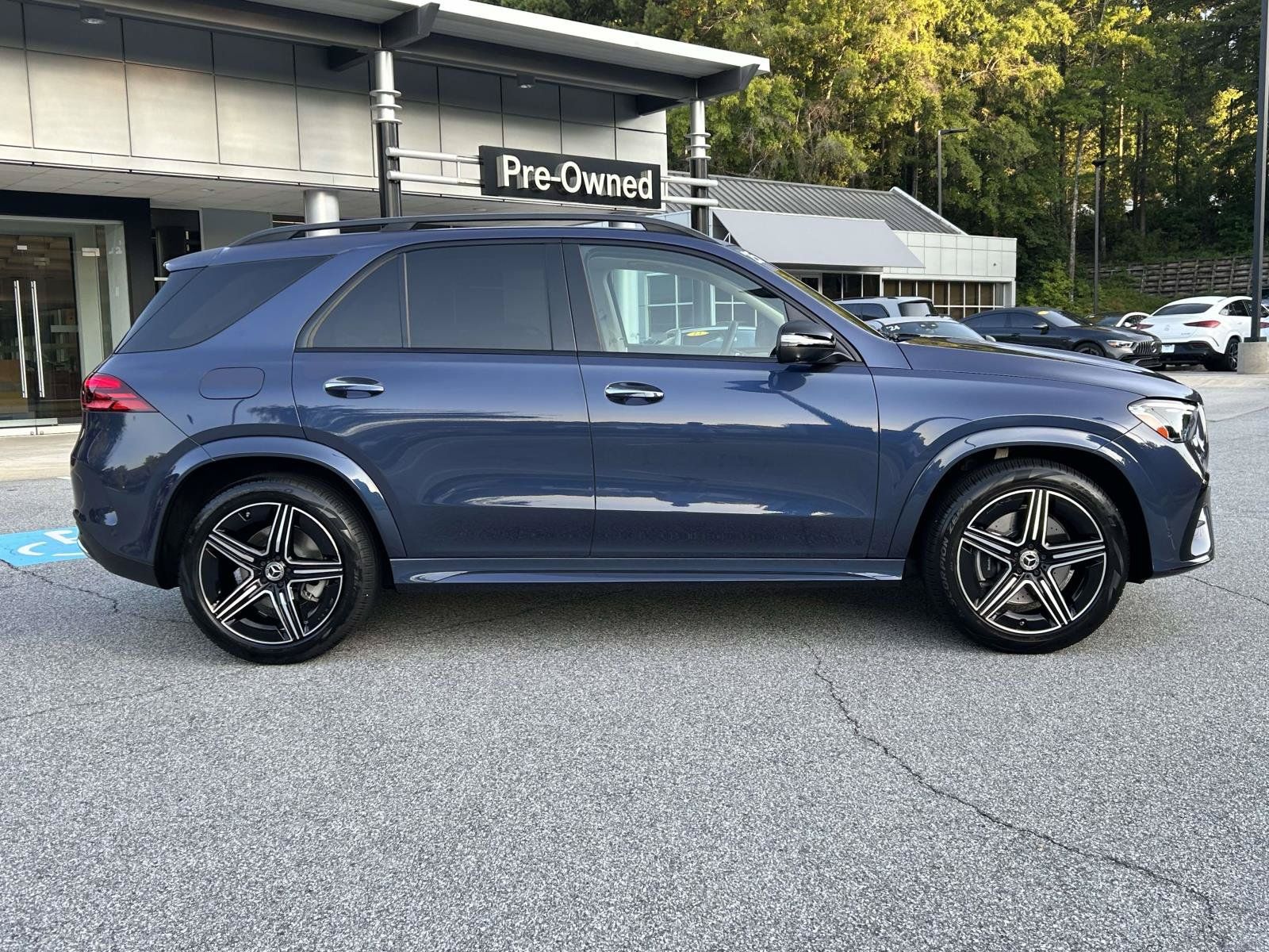Certified 2025 Mercedes-Benz GLE 350 4MATIC image 5