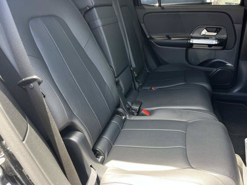 Used 2023 Mercedes-Benz GLB 250 4MATIC image 25