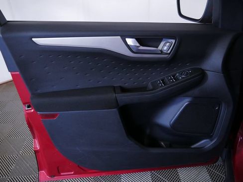 Certified 2020 Ford Escape SE FWD image 17