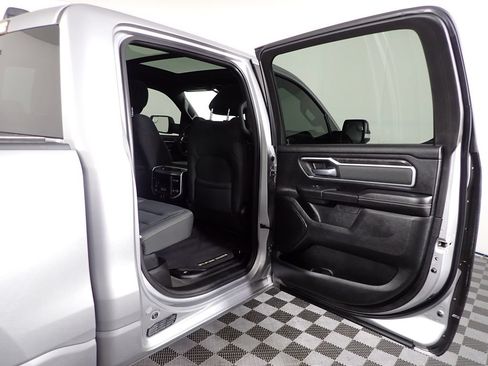 Used 2022 RAM 1500 Big Horn AWD/4WD image 30