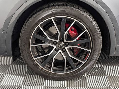 Used 2024 Audi SQ5 Prestige image 11