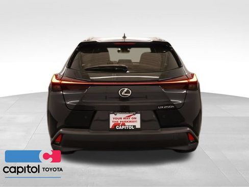 Used 2024 Lexus UX 250h FWD image 3