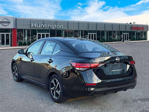 Certified 2025 Nissan Sentra SV image 6